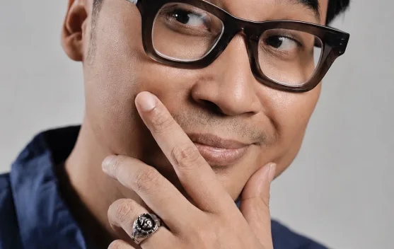 Setelah 15 Tahun, Adhitia Sofyan Resmi Merilis "Don't You Dare Touch My Kerupuk"