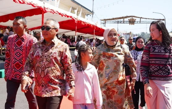 Pangdam Merdeka Hadiri Festival Bunga Internasional di Tomohon