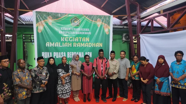 Kakanwil Kemenag Manokwari Saul Nauw Tutup Masa Jabatan