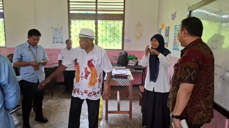 Anggota Komisi IX DPR RI Sidak Pelaksanaan MBG di Papua Barat