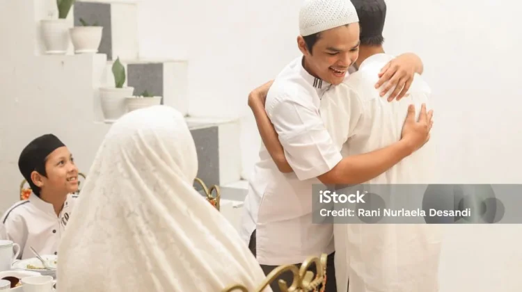 Idul Fitri: Tradisi, Makna, dan Hal yang Berkaitan