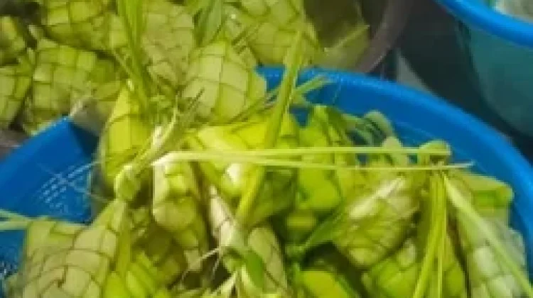 Makna dan Filosofi Ketupat