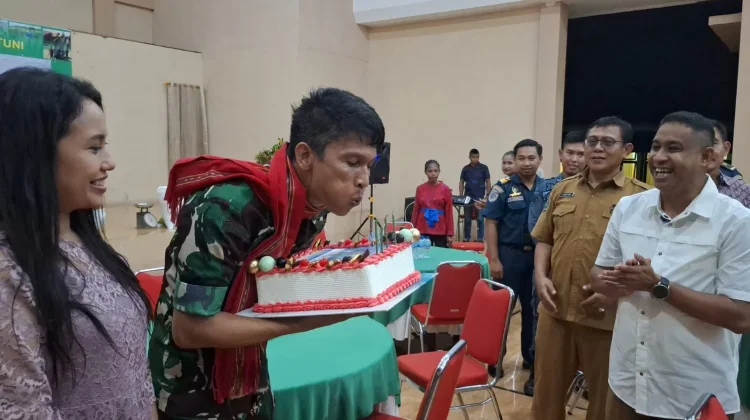 Bupati Bintuni Rayakan Ultah Dandim Perkuat Sinergitas Daerah