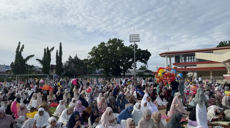 Ratusan Warga Padati RTP Borarsi saat Shalat Idul Fitri