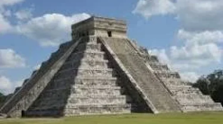 Chichen Itza Kota Maya Penuh Rahasia dan Keajaiban