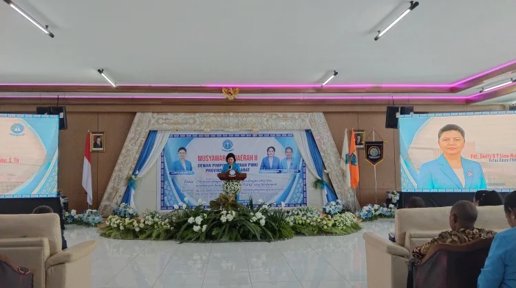 Ketum PWKI Ajak Perempuan Bangun Papua Barat dengan Hati