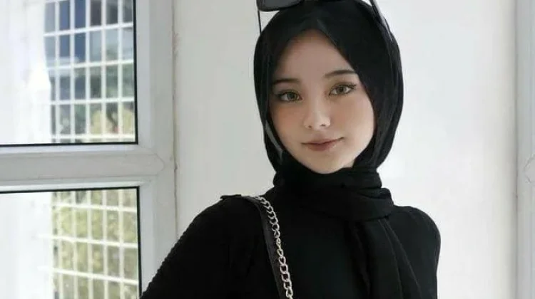 Rekomendasi Warna Hijab yang Cocok untuk Semua Warna Baju