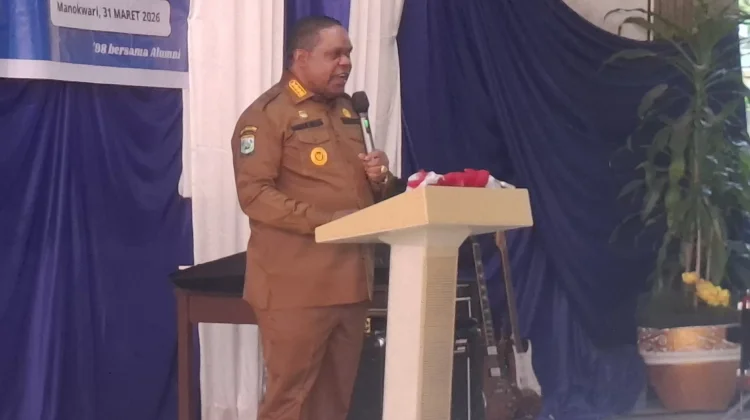 Bupati Manokwari Apresiasi Kontribusi SMAN 1 dalam Mencetak SDM Unggul di Pabar
