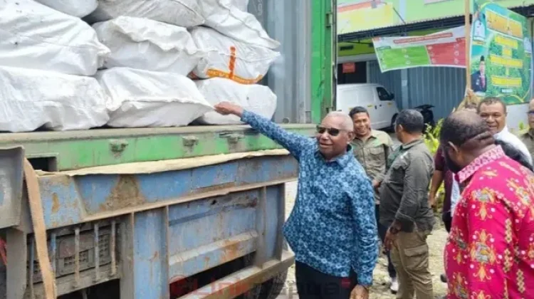 Pemprov Papua Barat Dorong Ekonomi HHBK, 1,7 Ton Kulit Masohi Dikirim ke Surabaya