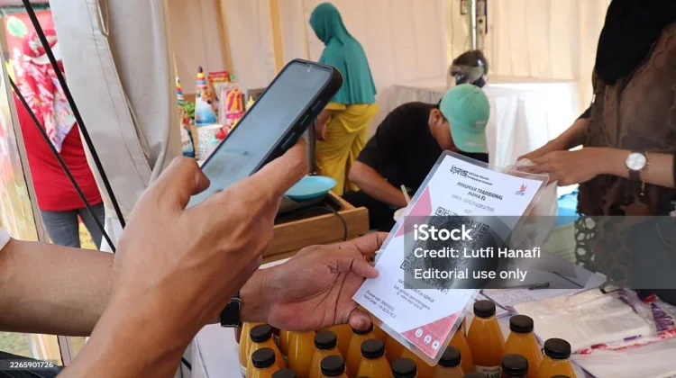 Tips Aman Pakai QRIS Saat Transaksi