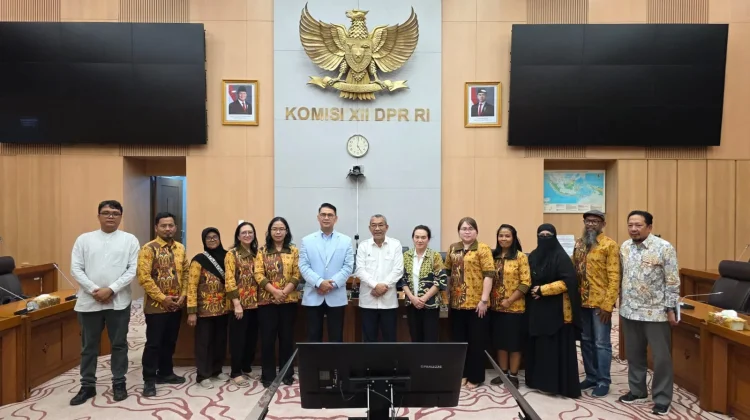Yayasan Phapeda Bintuni Bahas Pengelolaan Sampah Berkelanjutan di DPR RI