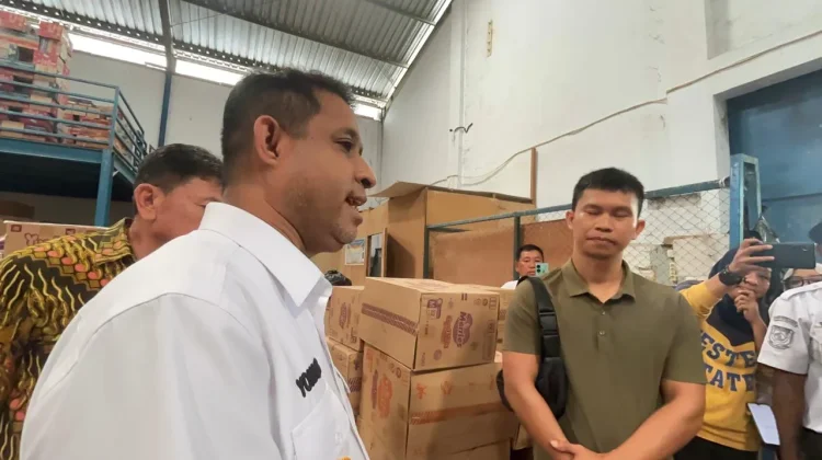 Bupati Teluk Bintuni Sidak Harga, Temukan Kenaikan Gula dan Minyak