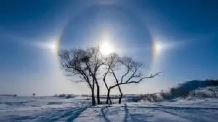 Fenomena Halo Cahaya Misterius di Langit Atmosfer Bumi