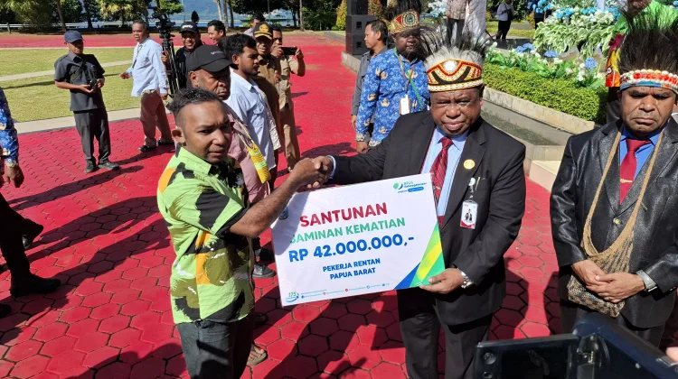 BPJS Ketenagakerjaan Salurkan Santunan Rp19 Miliar bagi Pekerja Rentan