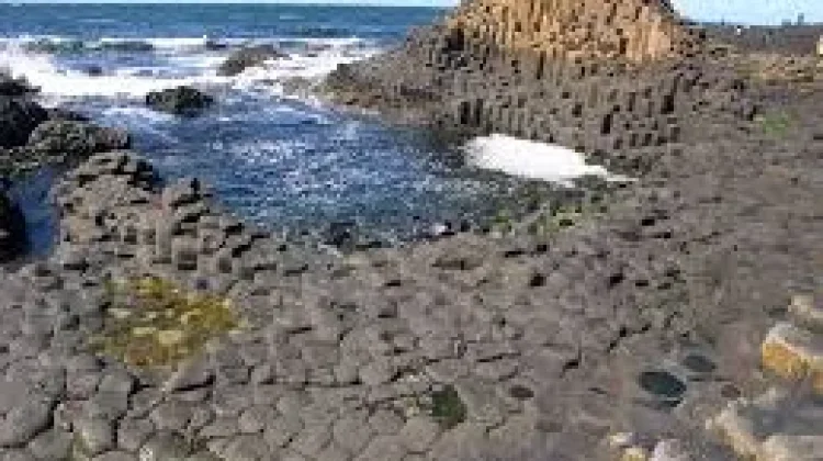 Keajaiban Alam Misteri Ilmiah di Balik Giant’s Causeway