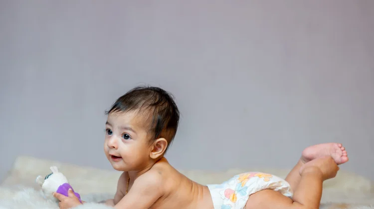 5 Cara Melatih Anak Tengkurap