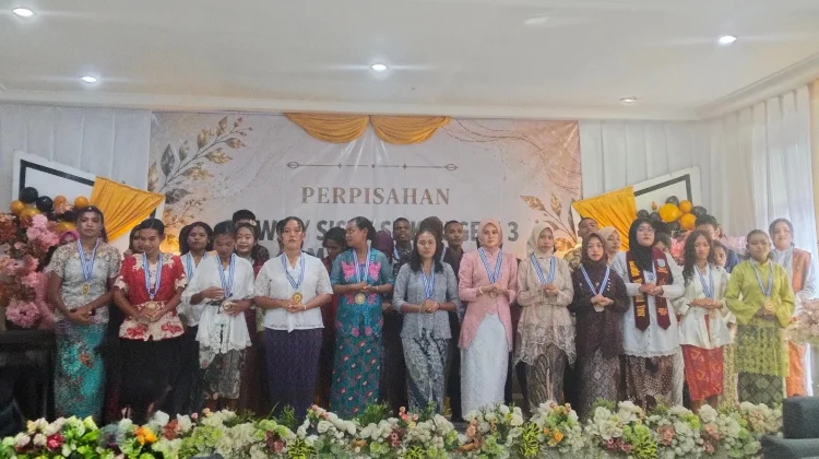 SMKN 3 Manokwari Lepas Lulusan, Tekankan Karakter dan Kesiapan Kerja