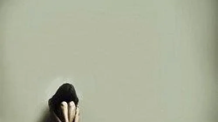 Takut Keluar Rumah Bisa Jadi Agoraphobia