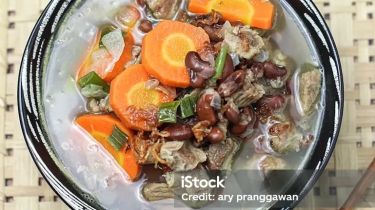 Sup Brenebon, Sajian Hangat yang Kaya Rasa dan Gizi