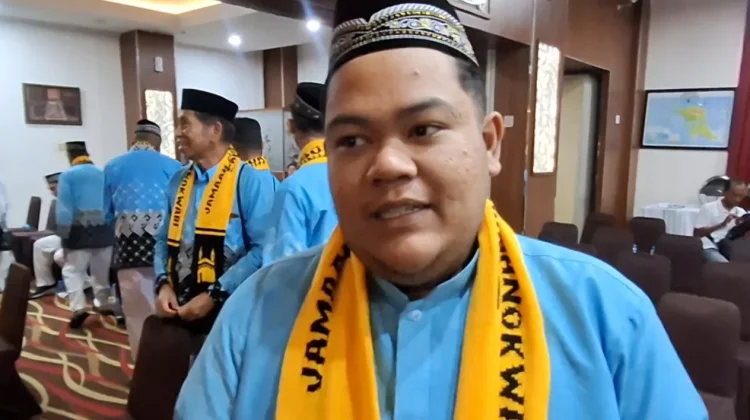Pemuda 22 Tahun Ini Berangkat Haji, Wujudkan Niat Menggantikan Almarhum Ayah