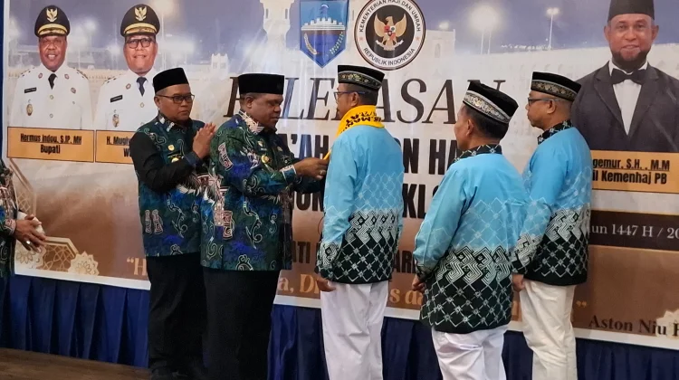 Sebanyak 88 Calon Jamaah Haji Asal Kab Manokwari di Lepas oleh Bupati dan Wabup