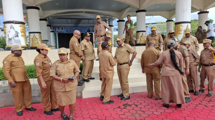 Wagub Papua Barat Soroti Disiplin ASN, Ancam Sanksi bagi Pimpinan OPD