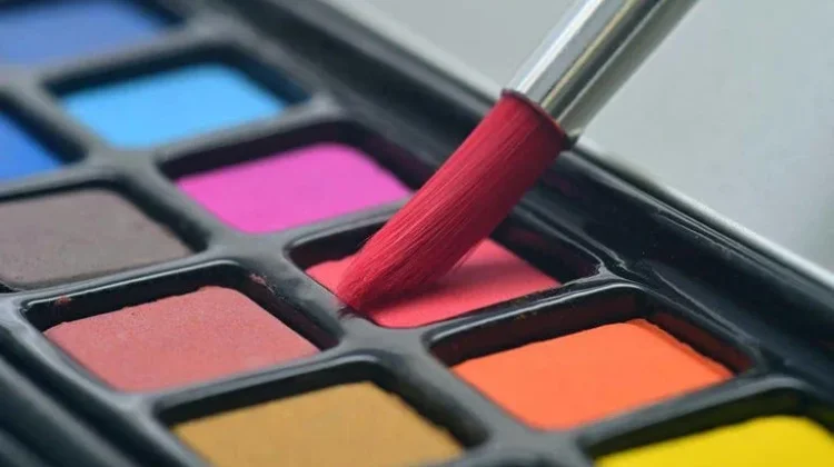 Beberapa tanda kamu butuh mengganti brush makeup