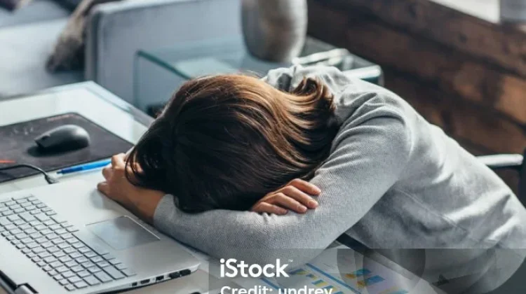 Cara Mengatasi Ngantuk saat Kerja