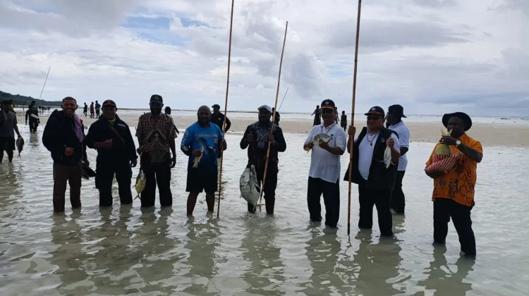 Tradisi Sasi Laut Dinilai Jadi Benteng Pelestarian Alam Papua