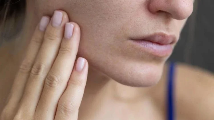 Jangan diabaikan, tanda skin barrier rusak yang terlihat di wajah