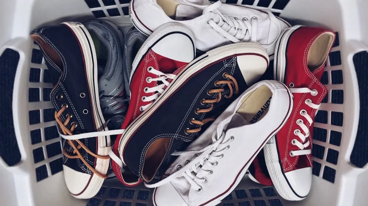 Cara Memulai Jasa Bisnis Cuci Sepatu Bagi Pemula.