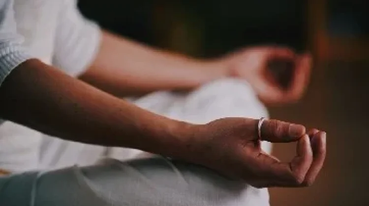 Meditasi: Salah Satu Cara Melatih Fungsi Otak