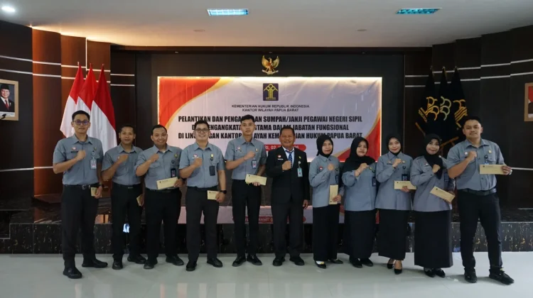 Kemenkum Papua Barat Kukuhkan ASN Baru, Perkuat Profesionalisme Pelayanan Publik