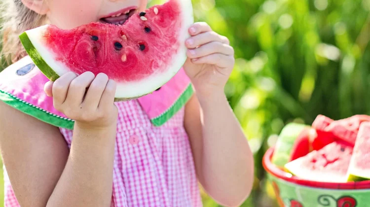 Cara Mudah Mengenali Ciri-ciri Makanan Sehat untuk Anak.