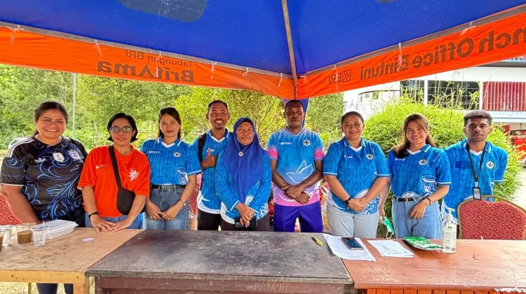 Puskesmas Bintuni Layani Cek Kesehatan Gratis Warga Antusias