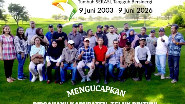 KKMU Meriahkan Parade Budaya HUT Teluk Bintuni Ke-23