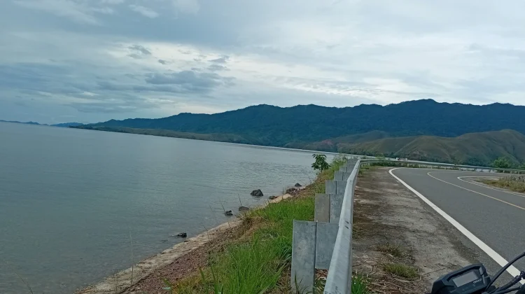 Pariwisata Pantai sebagai Sumber Pendapatan Masyarakat pesisir Setempat