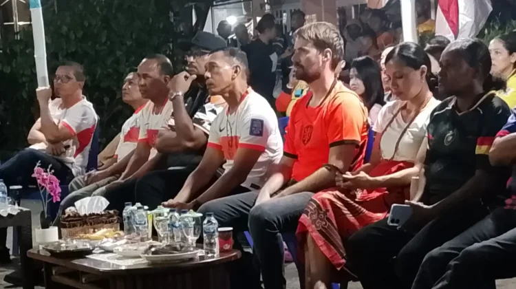 Nonton Bareng Piala Dunia Bersama Pangdam XVIII Kasuari