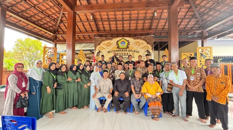Wagiman Terpilih Aklamasi Pimpin Pakuwojo Teluk Bintuni 2026-2031