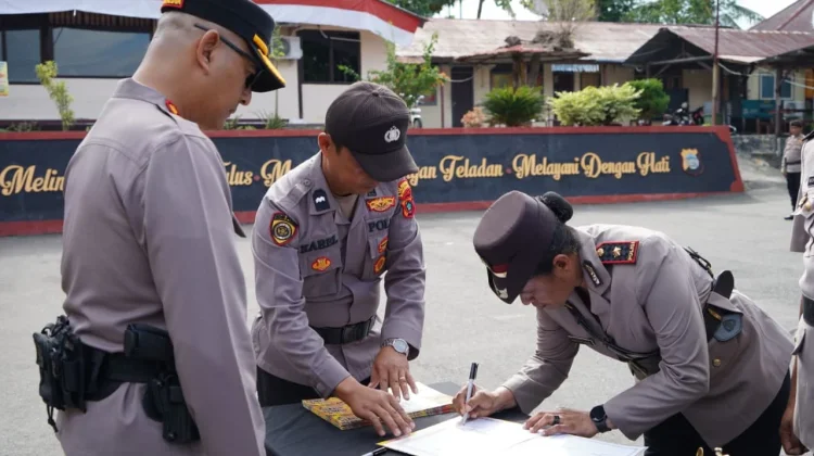 Kapolresta Manokwari Pimpin Sertijab Wakapolresta dan Sejumlah Pejabat Utama