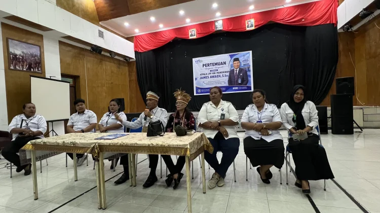 Kepala RRI Manokwari Ajak Pegawai Perkuat Kekompakan dan Kinerja Bersama