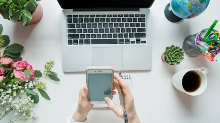 Bijak Menggunakan Gadget untuk Menjaga Kesehatan