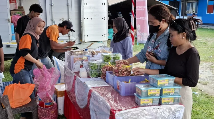 Gerakan Pangan Murah Papua Barat Jual Sembako di Bawah Harga Pasar