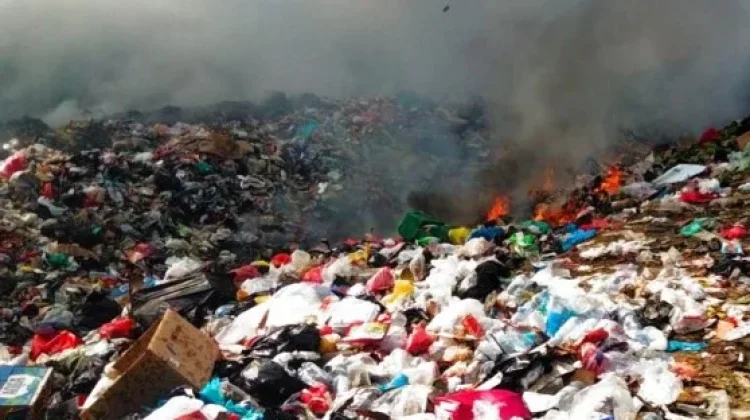 TPA Sowi Overkapasitas, Tumpukan Sampah hingga Meluber