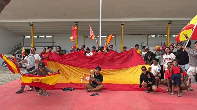 Pendukung Spanyol di Teluk Bintuni Rayakan Gelar Juara dengan Konvoi
