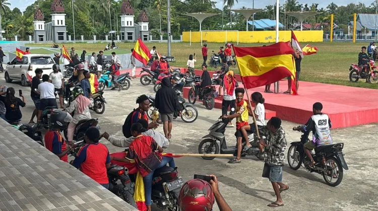 Pendukung Spanyol di Teluk Bintuni Rayakan Gelar Juara dengan Konvoi