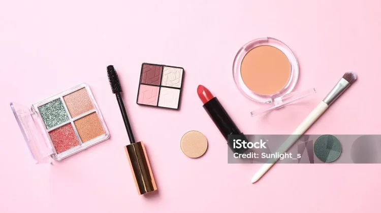 Mengenal Jenis-Jenis Kosmetik dan Fungsinya