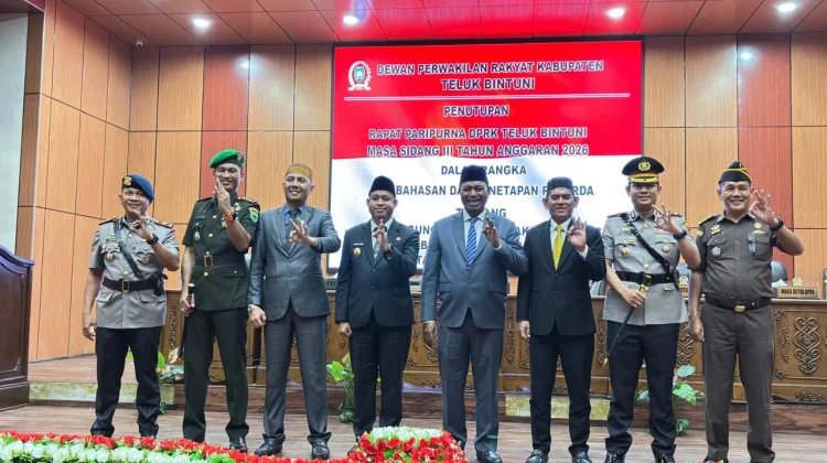DPRK Teluk Bintuni Sahkan Raperda Pertanggungjawaban APBD 2025