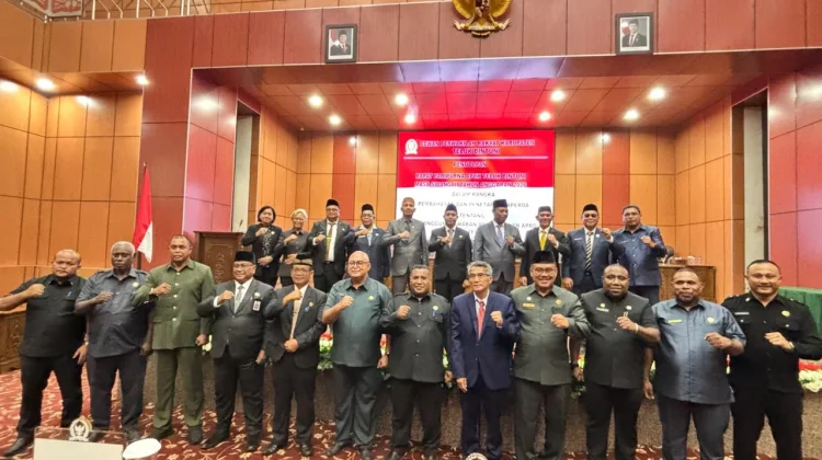 DPRK Teluk Bintuni Sahkan Raperda Pertanggungjawaban APBD 2025