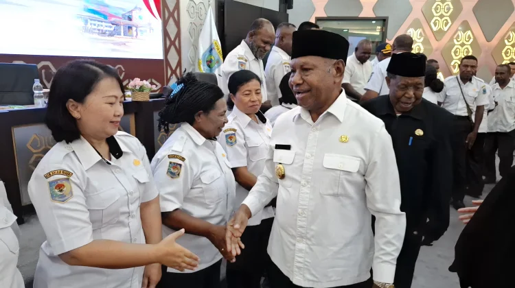 Gubernur Papua Barat Tekankan Integritas Pejabat Disdukcapil